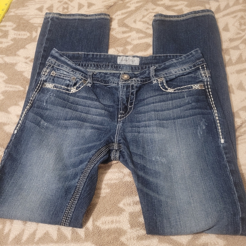Daytrip Dark Wash Ankle Jeans